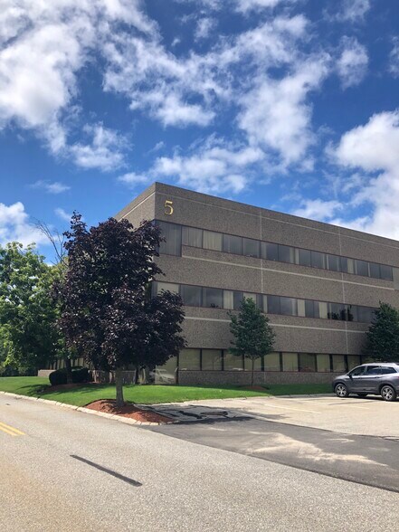 More Photos Of 1 Bedford Farms Dr, Bedford Unknown For Lease