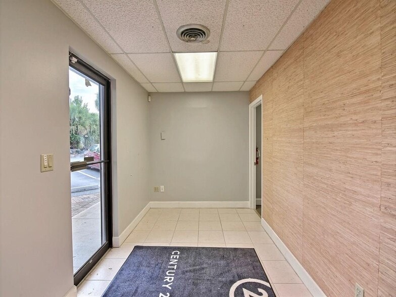 More Photos Of 800 20th Pl, Vero Beach Medical For Lease