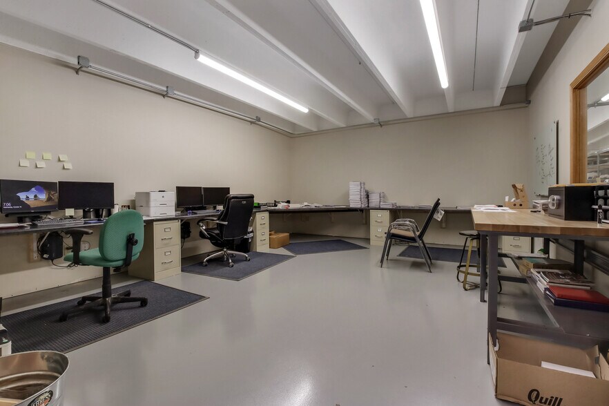 More Photos Of 1124 Hammond Ave, Rice Lake Freestanding For Lease