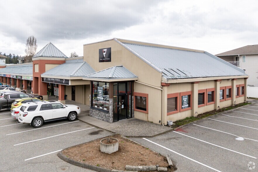 Primary Photo Of 5725 Vedder Rd, Chilliwack Freestanding For Sale