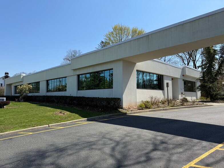 More Photos Of 79 Route 59, Suffern Medical For Lease