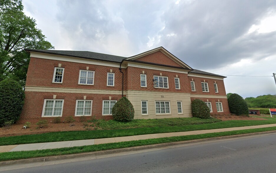 More Photos Of 113 Clebourne St, Fort Mill General Retail For Lease