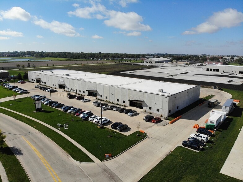 Primary Photo Of 2901 Boardwalk Dr, Champaign Warehouse For Lease