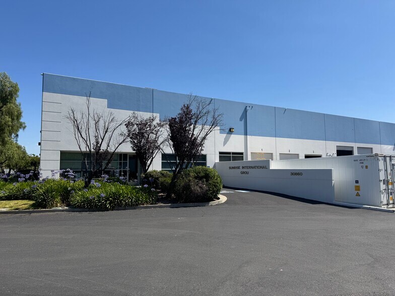 More Photos Of 30830-30880 San Clemente St, Hayward Warehouse For Lease