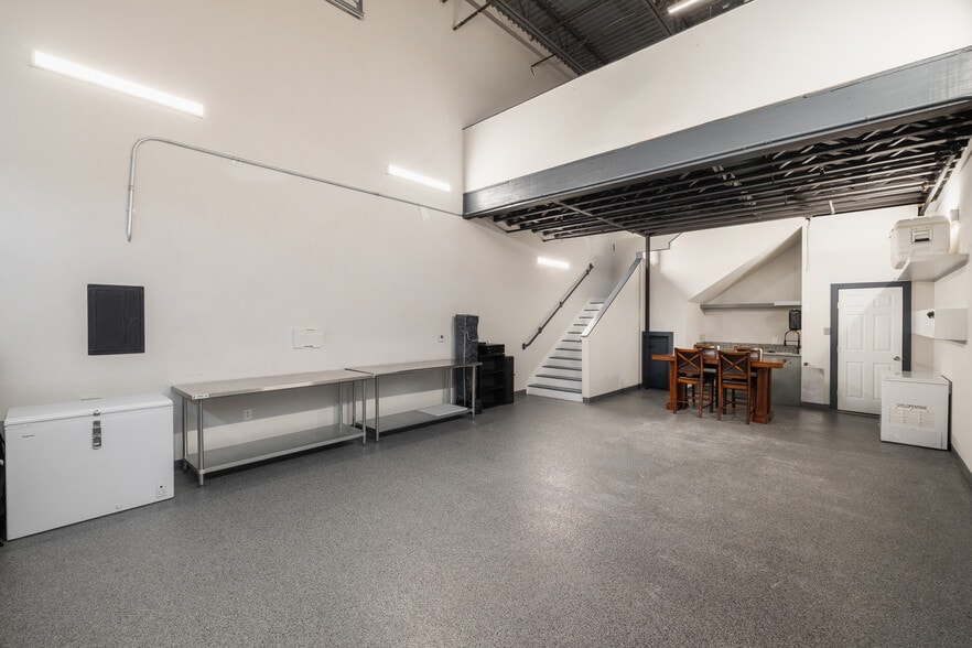 More Photos Of 1435 FM 1463 Rd, Katy Showroom For Sale