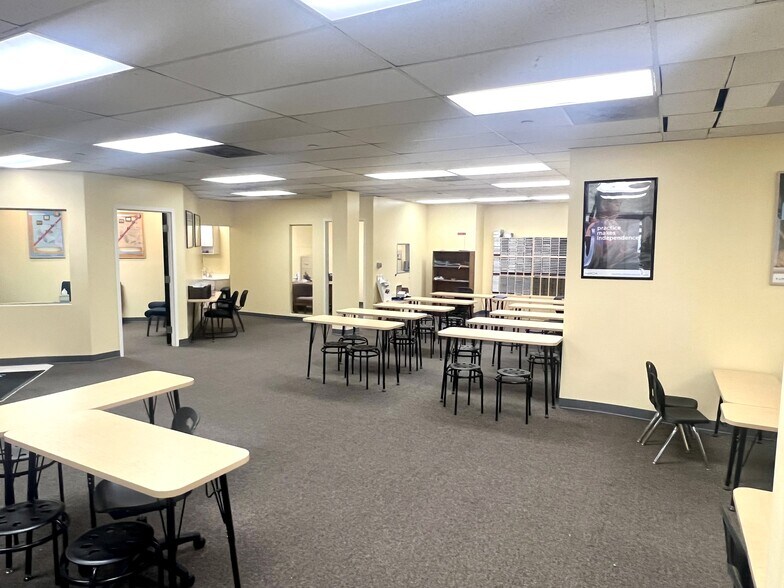 More Photos Of 201 Steele St, Denver Office For Lease