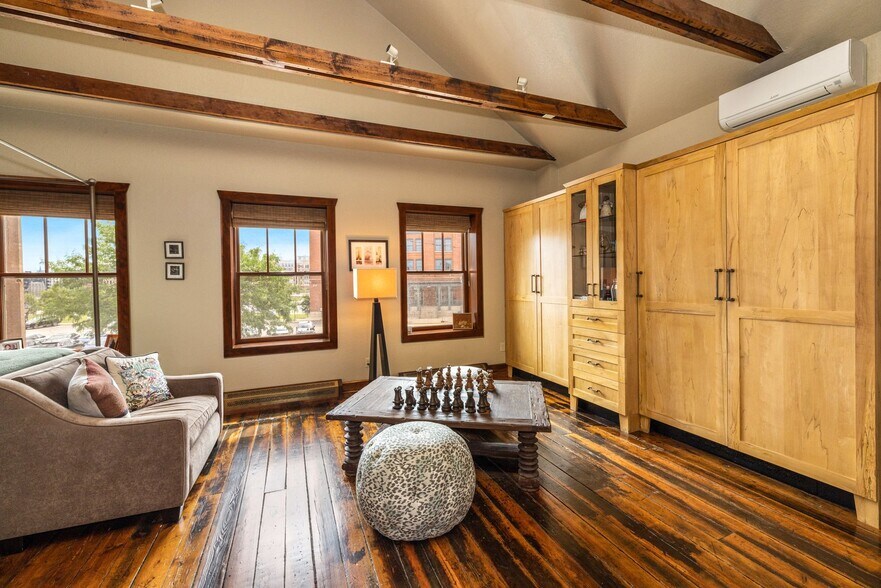 More Photos Of 1331 N Martin Luther King Dr, Milwaukee Storefront Retail Residential For Sale