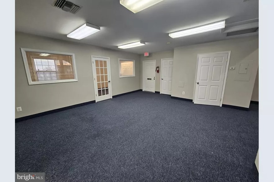 More Photos Of 7500-7516 Diplomat Dr, Manassas Office For Lease