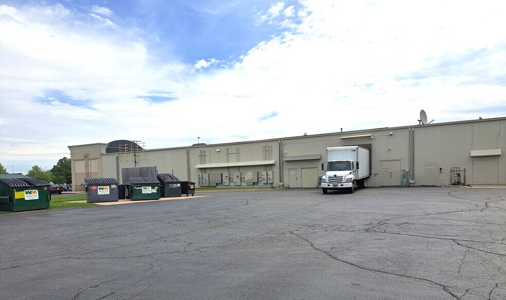 More Photos Of 3023 Milton Ave, Janesville Freestanding For Lease