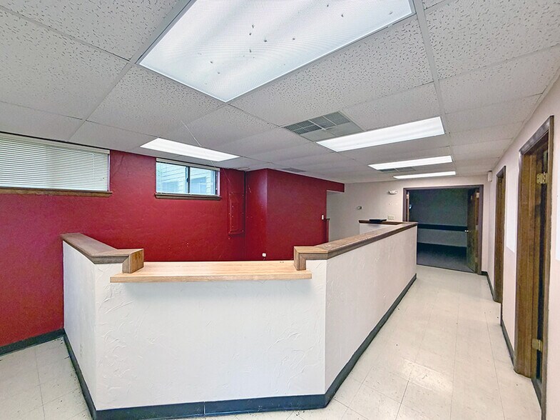 More Photos Of 531 Vandalia St, Collinsville Office For Sale