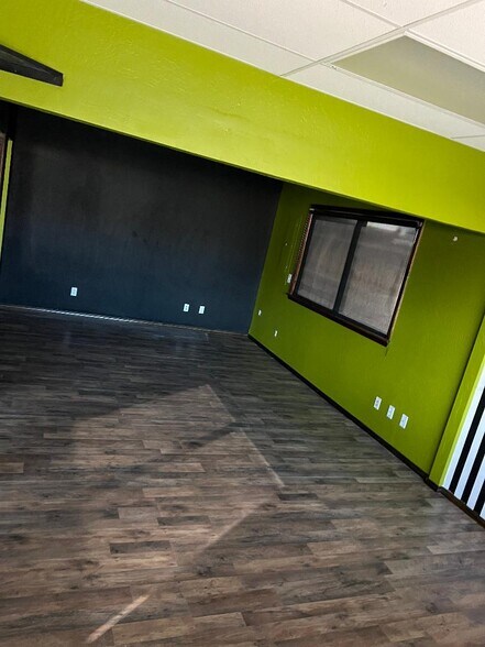 More Photos Of 3618 US Highway 59, Grove Freestanding For Lease
