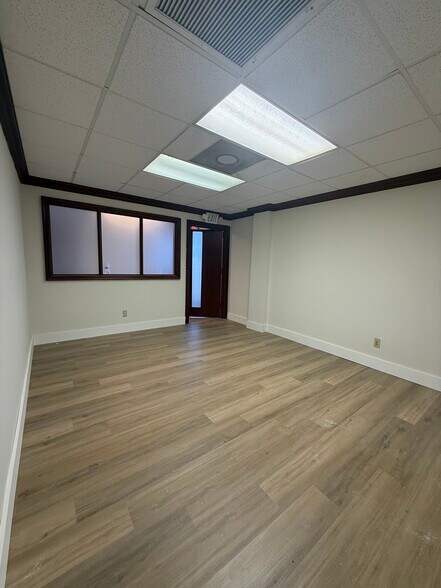 More Photos Of 5431-5441 NW 15th St, Margate Warehouse For Lease