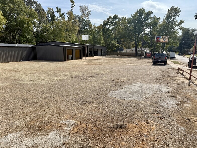 More Photos Of 1622 W Front St, Tyler Industrial For Sale