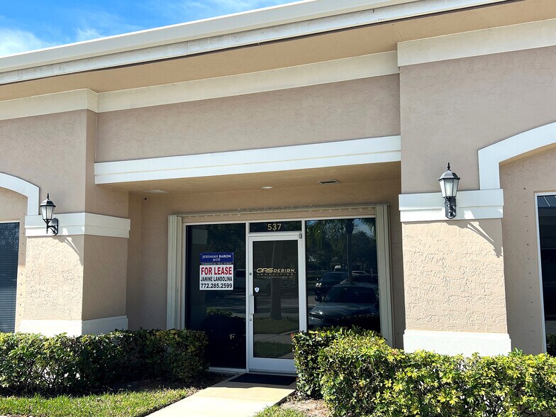 More Photos Of 515-525 SE Central Pky, Stuart Office For Sale