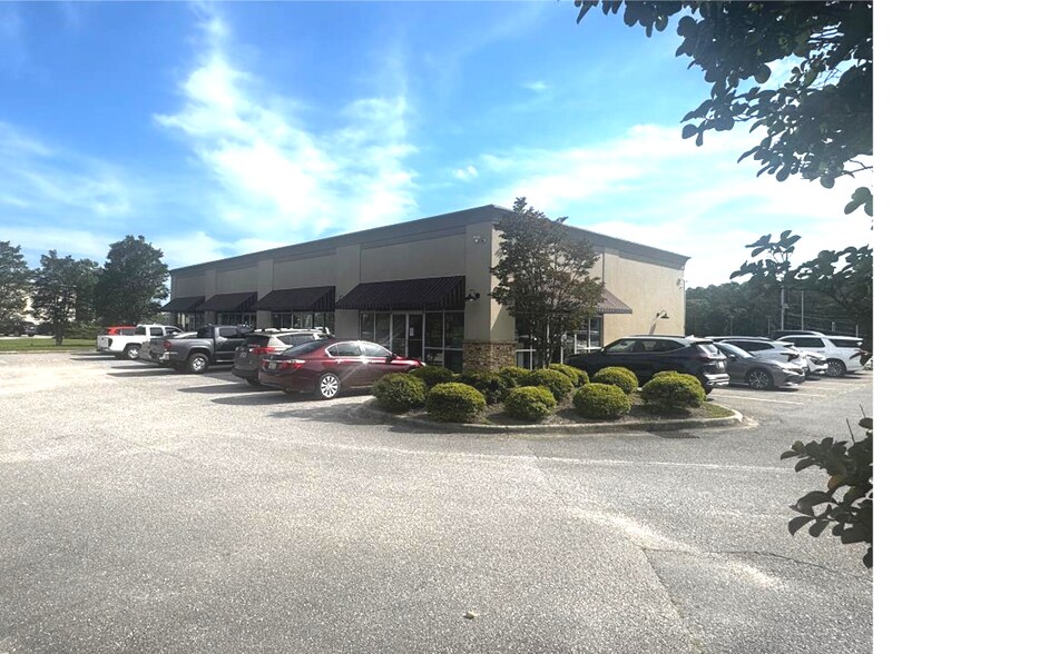 Primary Photo Of 402 Airport Commons Dr, Calera Medical For Sale