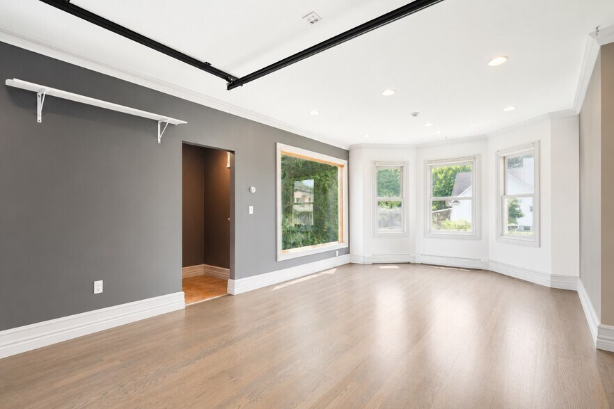 More Photos Of 741 W Nyack Rd, West Nyack Loft Creative Space For Lease