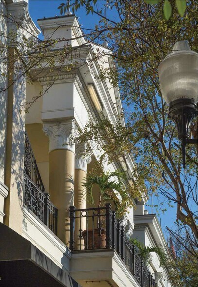 More Photos Of 122 W Pine St, Orlando Coworking Space