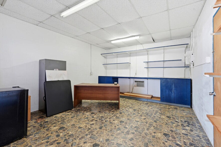 More Photos Of 10 N Main St, Chiefland Service Station For Sale