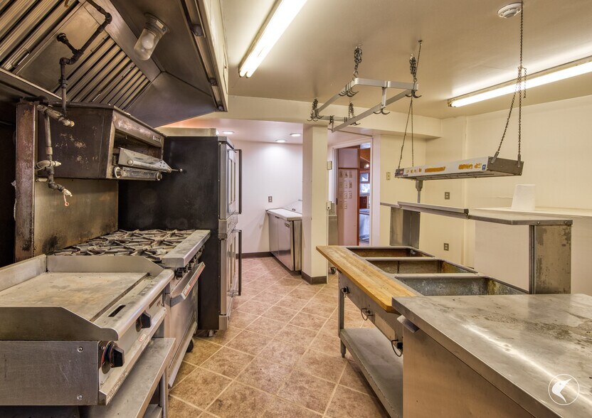 More Photos Of 2345 Saranac Ave, Lake Placid Flex For Sale