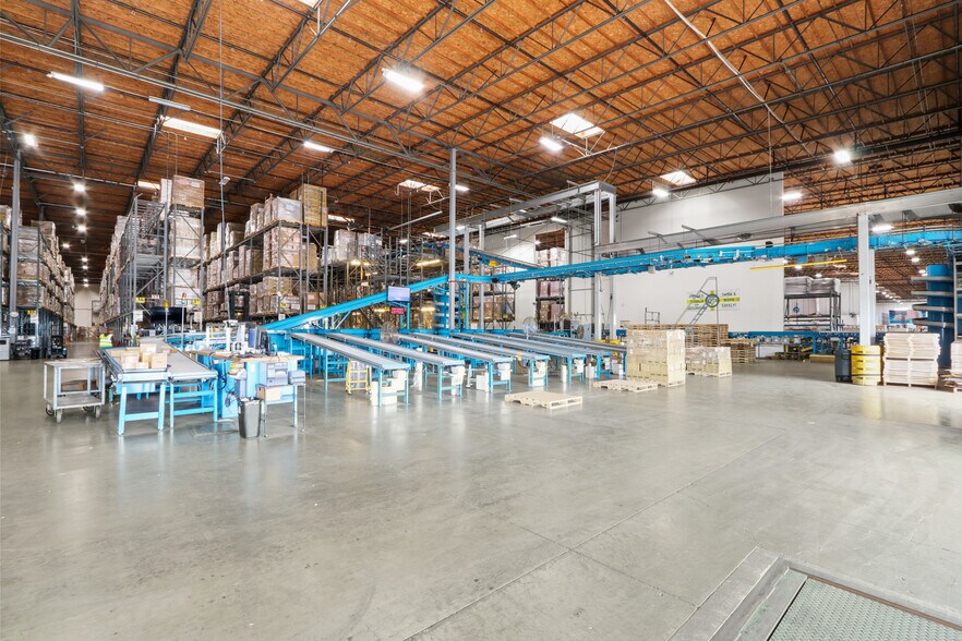More Photos Of 50 Icon, Foothill Ranch Manufacturing For Lease