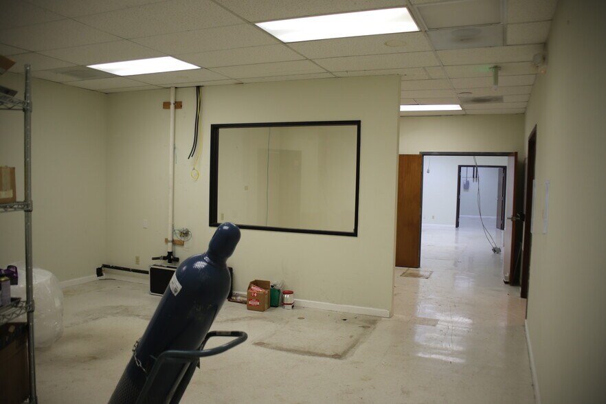 More Photos Of 3350 Scott Blvd, Santa Clara Warehouse For Lease