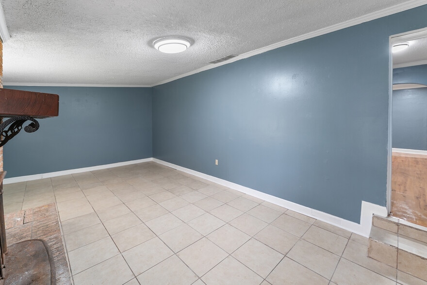 More Photos Of 2605 US Highway 80 W, Savannah Office For Sale