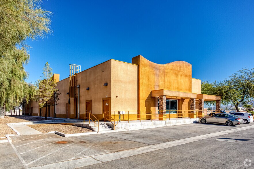 More Photos Of 2797 N Lamb Blvd, Las Vegas Freestanding For Lease