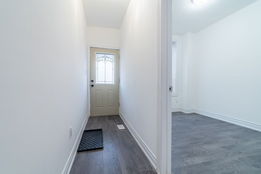 More Photos Of 910 Burlington St E, Hamilton Apartments For Sale