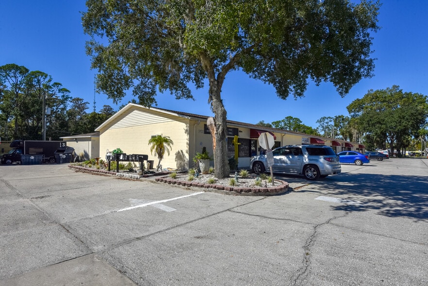 More Photos Of 703 S State St S, Bunnell General Retail For Sale