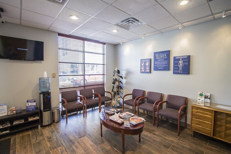 More Photos Of 7319-7321 W North Ave, River Forest Medical For Sale