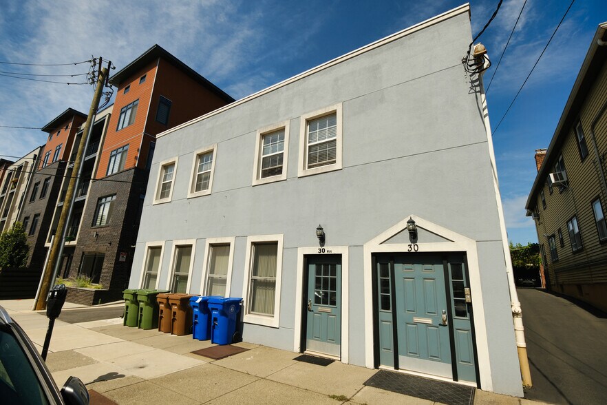 More Photos Of 30 W Price St, Linden Flex For Lease