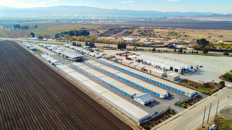Primary Photo Of 741 Flynn Rd, Hollister Self Storage For Sale