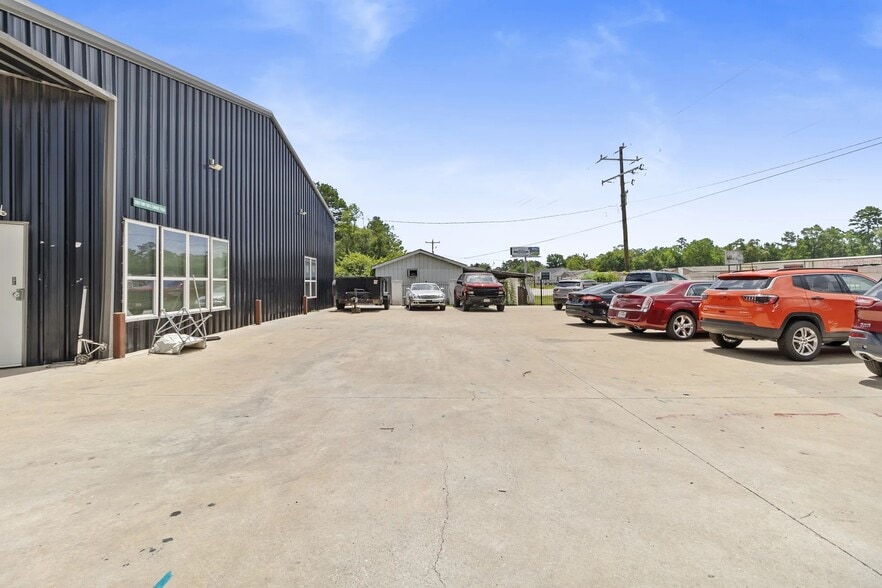 More Photos Of 12827 Highway 105 E, Cut And Shoot Industrial For Sale
