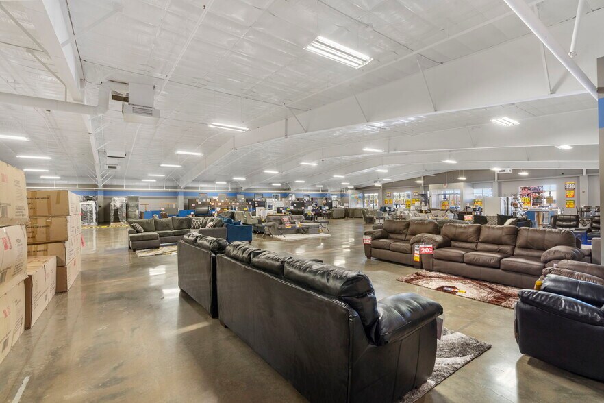 More Photos Of 3758 Hwy 412 E, Siloam Springs Freestanding For Sale