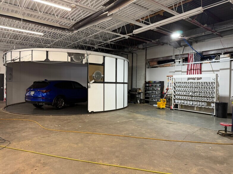 More Photos Of 1111 E Ogden Ave, Naperville Auto Repair For Lease