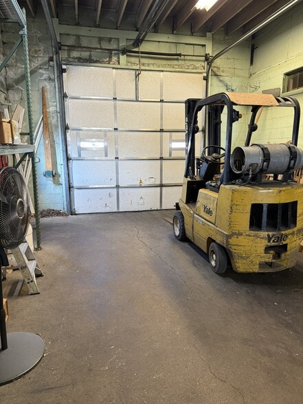 More Photos Of 300 N Westwood Dr, Toledo Manufacturing For Sale