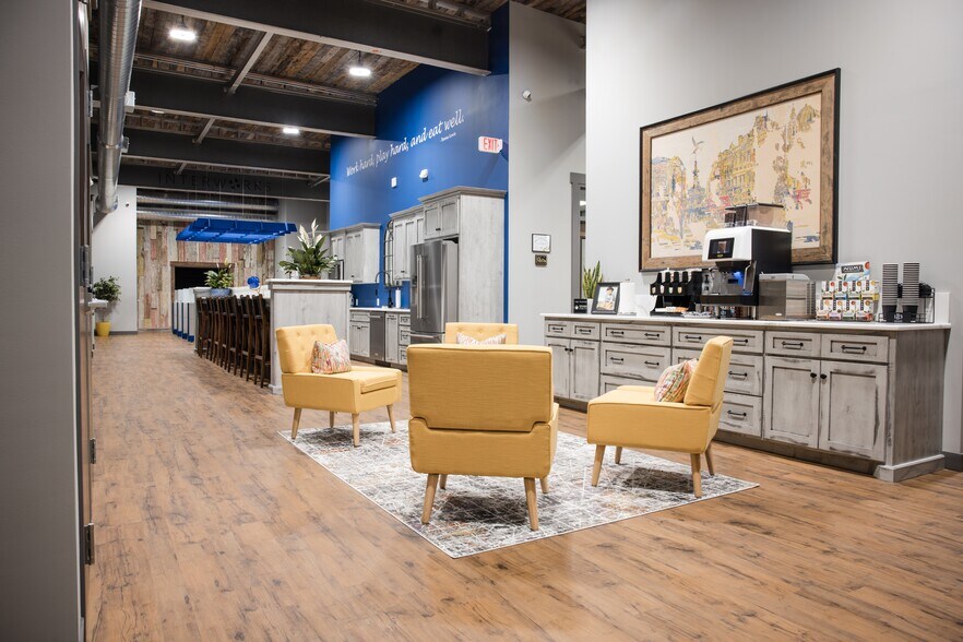 More Photos Of 190 Virginia St, Mount Airy Office For Sale