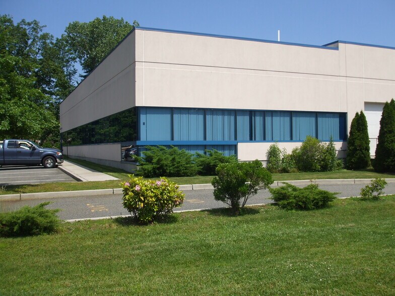 More Photos Of 41 James Way, Eatontown Office For Sale