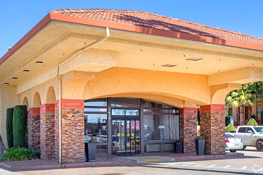 More Photos Of 1415 E Yosemite Ave, Manteca Hotel For Lease