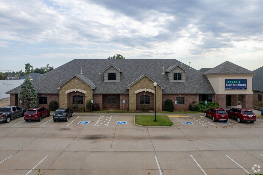 More Photos Of 1468 N Mustang Rd, Mustang Healthcare For Sale