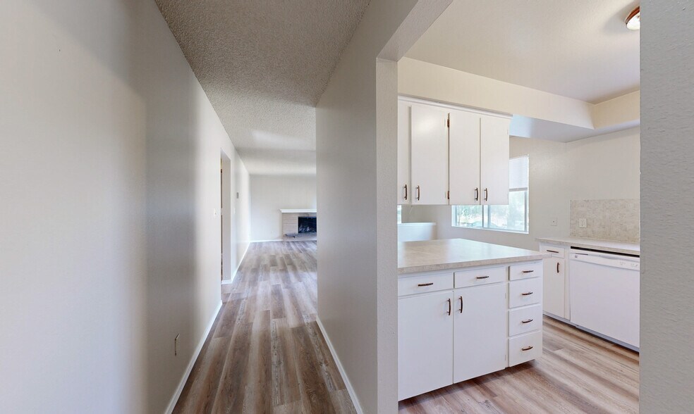 More Photos Of 1250 NW State St, Pullman Apartments For Sale