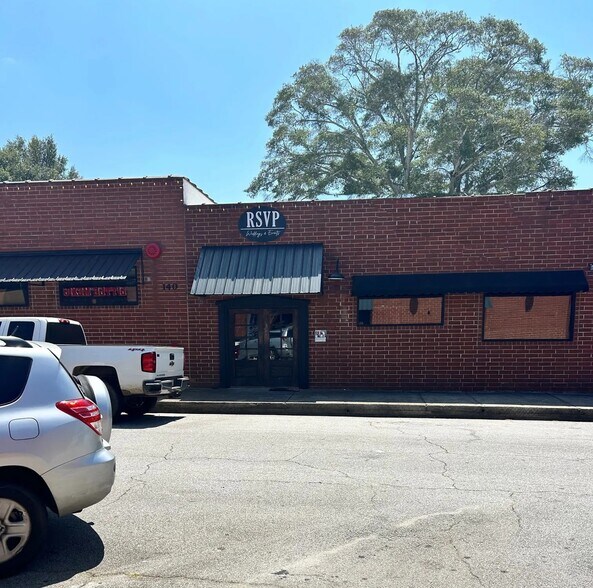 More Photos Of 140 City Hall Ave, Bowdon General Retail For Sale