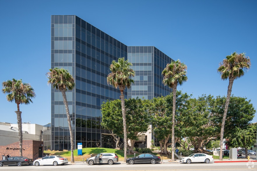 More Photos Of 233 Wilshire Blvd, Santa Monica Office For Lease