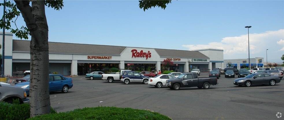 Primary Photo Of 1025 S Main St, Red Bluff Unknown For Lease