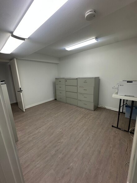 More Photos Of 2155 Main St, Sarasota Medical For Lease