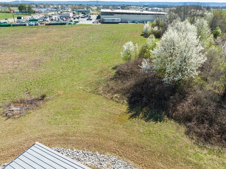 More Photos Of 0 Decherd Blvd, Winchester Land For Sale