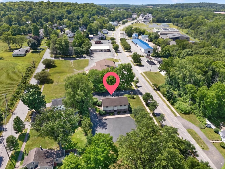 More Photos Of 644 E Main St, Palmyra Office For Sale