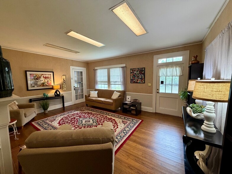 More Photos Of 219 E 5th Ave, Tallahassee Office For Lease