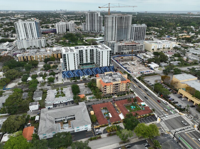 More Photos Of 418 S Federal Hwy, Hollywood Hotel For Sale