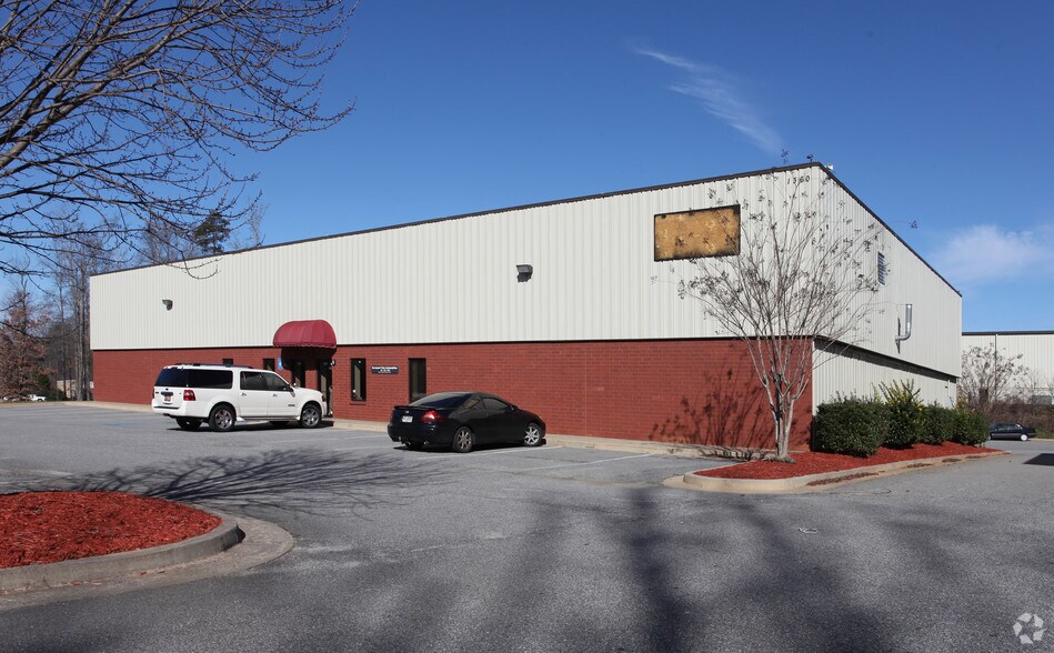 Primary Photo Of 1360 Oak Industrial Ln, Cumming Warehouse For Lease
